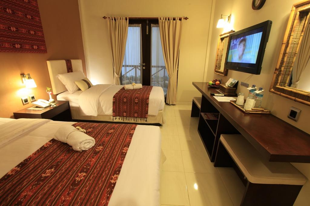 Samawa Transit Hotel Sumbawa Besar Room photo